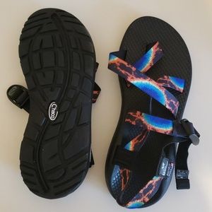 NEVER WORN Chaco sandals